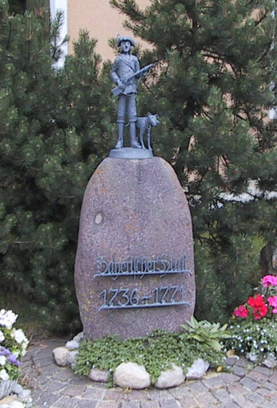 Hiasl Statue